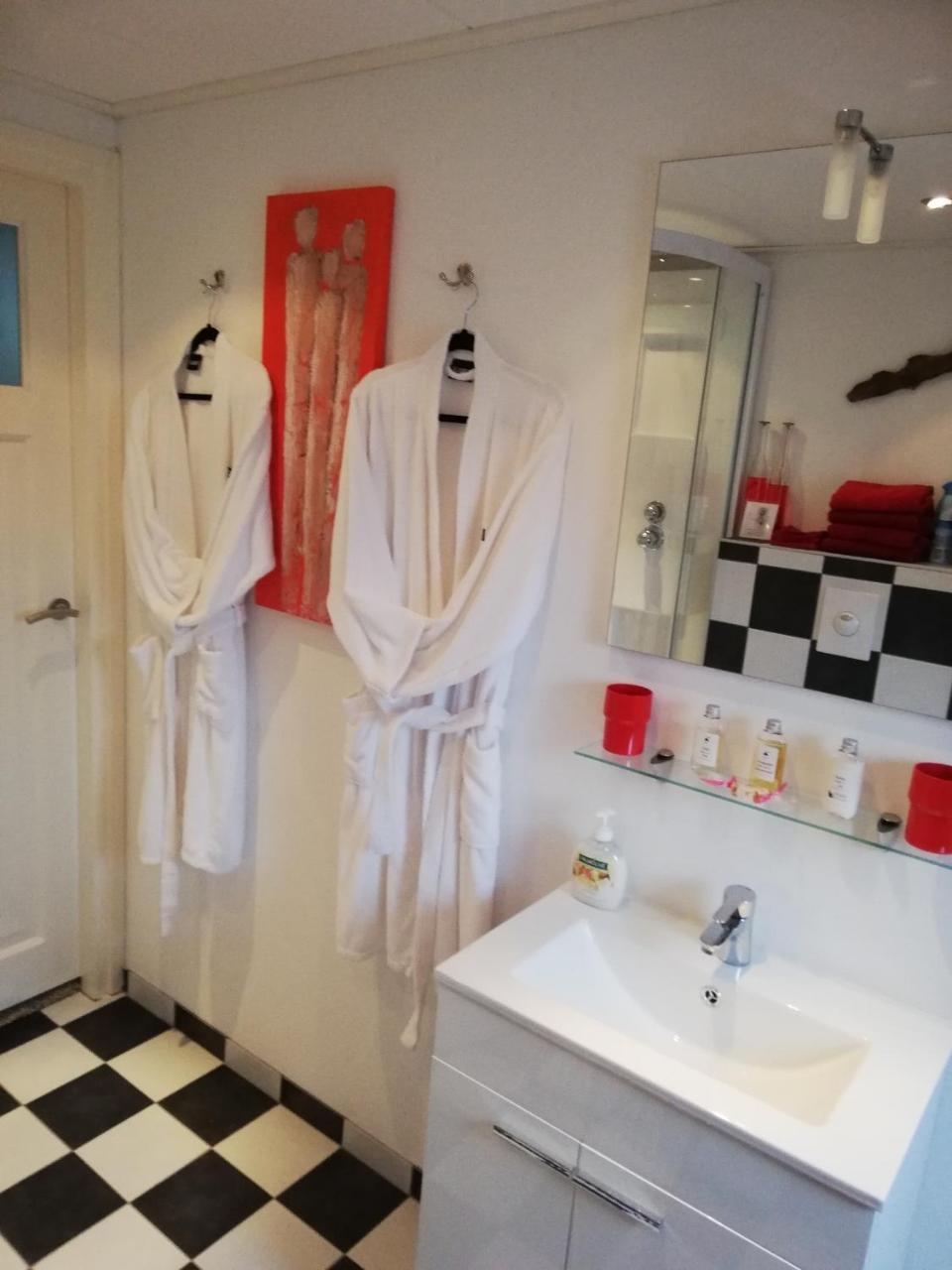 Rest En Romte Bed & Breakfast Birdaard ภายนอก รูปภาพ